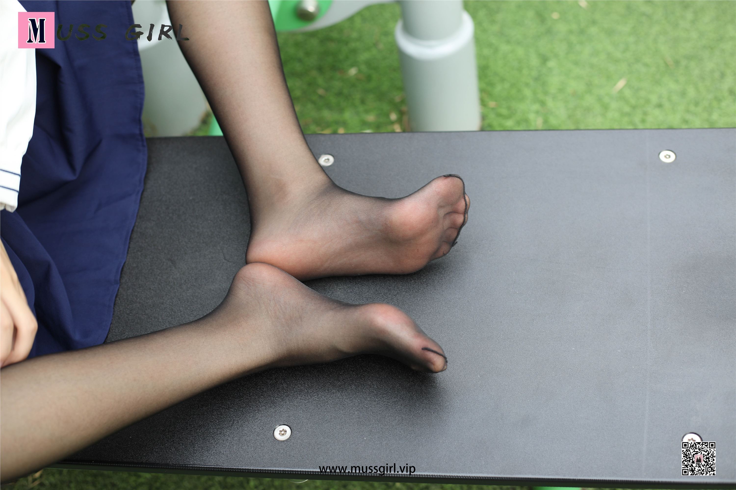 MussGirl慕丝女郎  NO.216 草地JK制服黑丝4